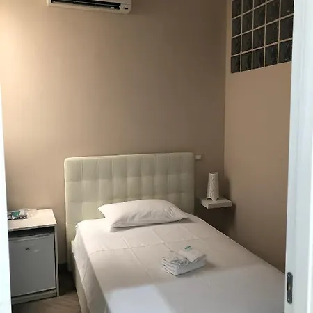 Elena Rooms Taranto Exterior foto