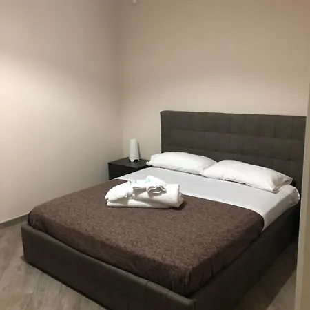 Elena Rooms Taranto Exterior foto